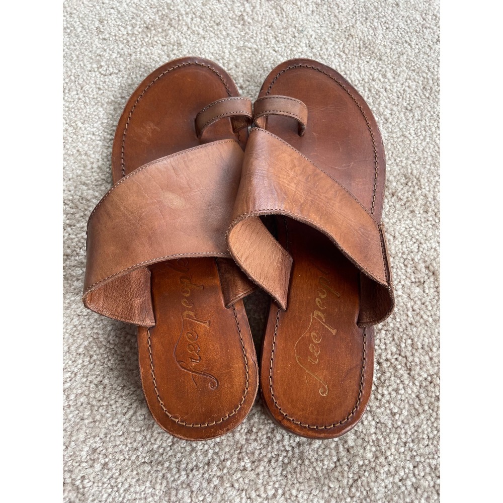 Free People Abilene toe loop sandals NWOB 7.5